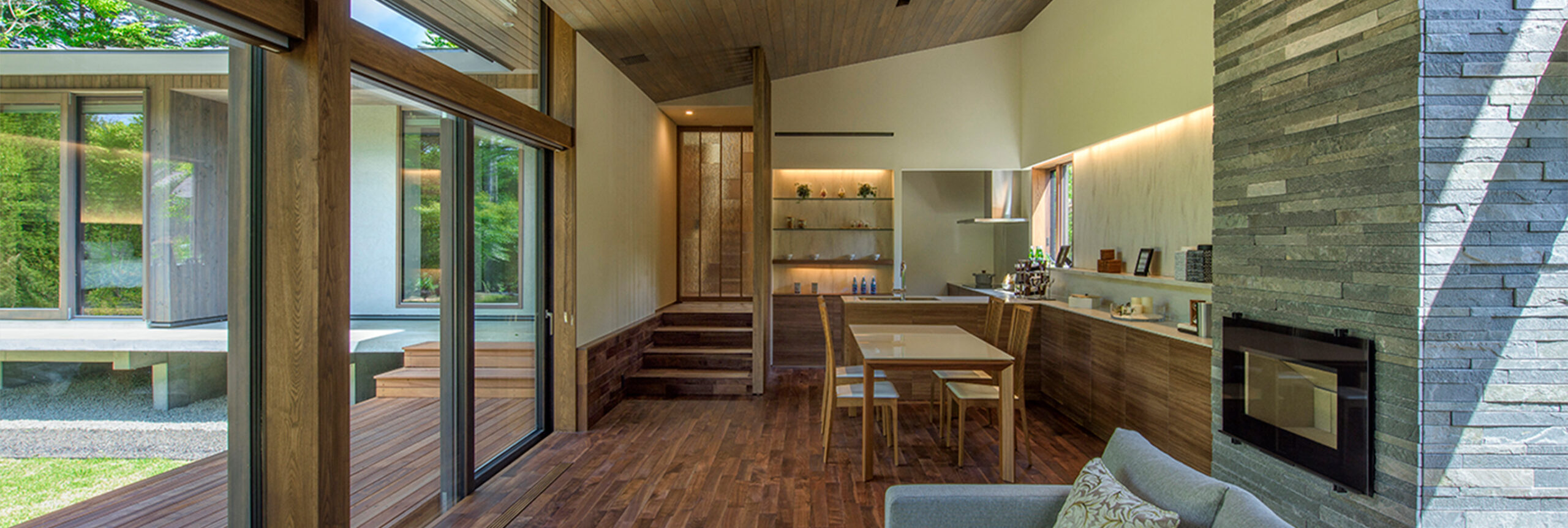 参創ハウテック